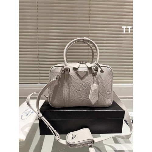 Top quality fashion Handbag Free Shipping